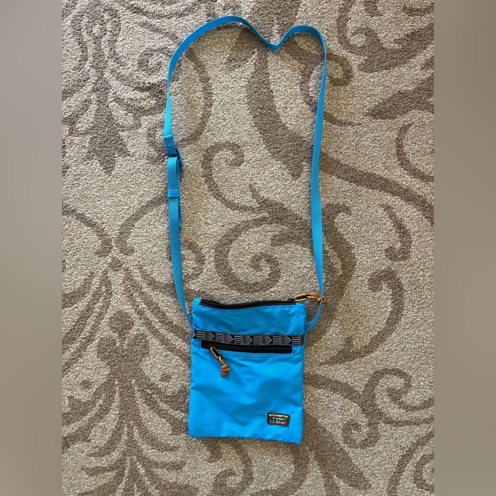 L.L. Bean Blue and Gray Nylon Pouch